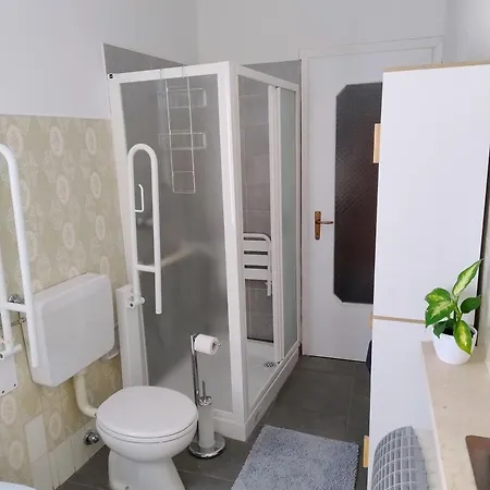 Apartman Casa Vacanze Laghi E Monti *